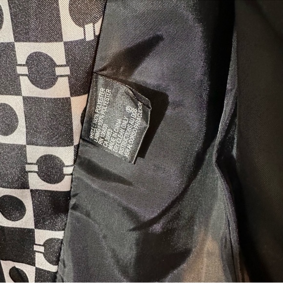 Tahari Arthur S. Levine Petite Single Button Suit Blazer in Black - Picture 6 of 7